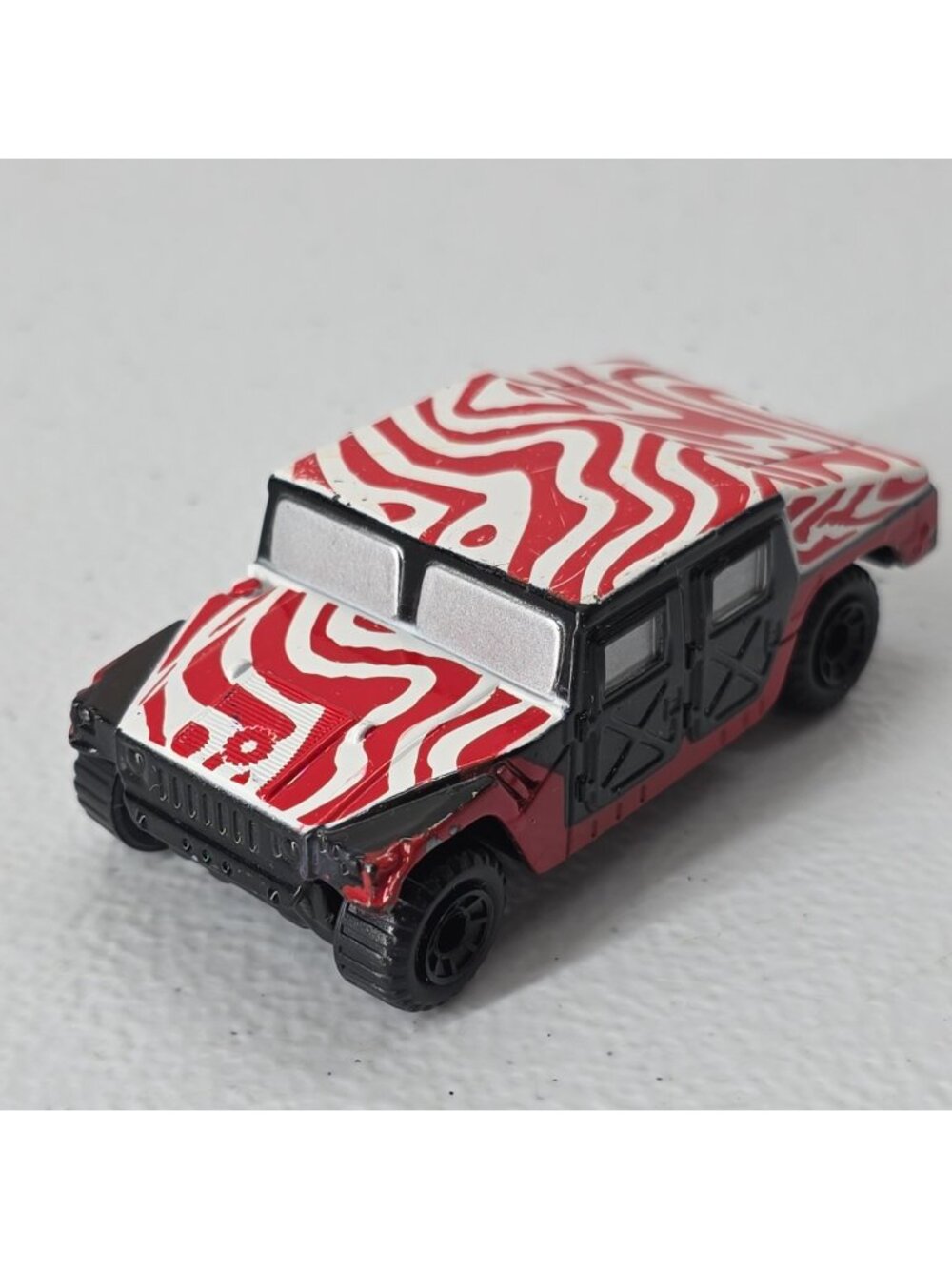 1998 Matchbox Humvee Red White Camo Swirl Diecast Car Hummer 1:64 Scale